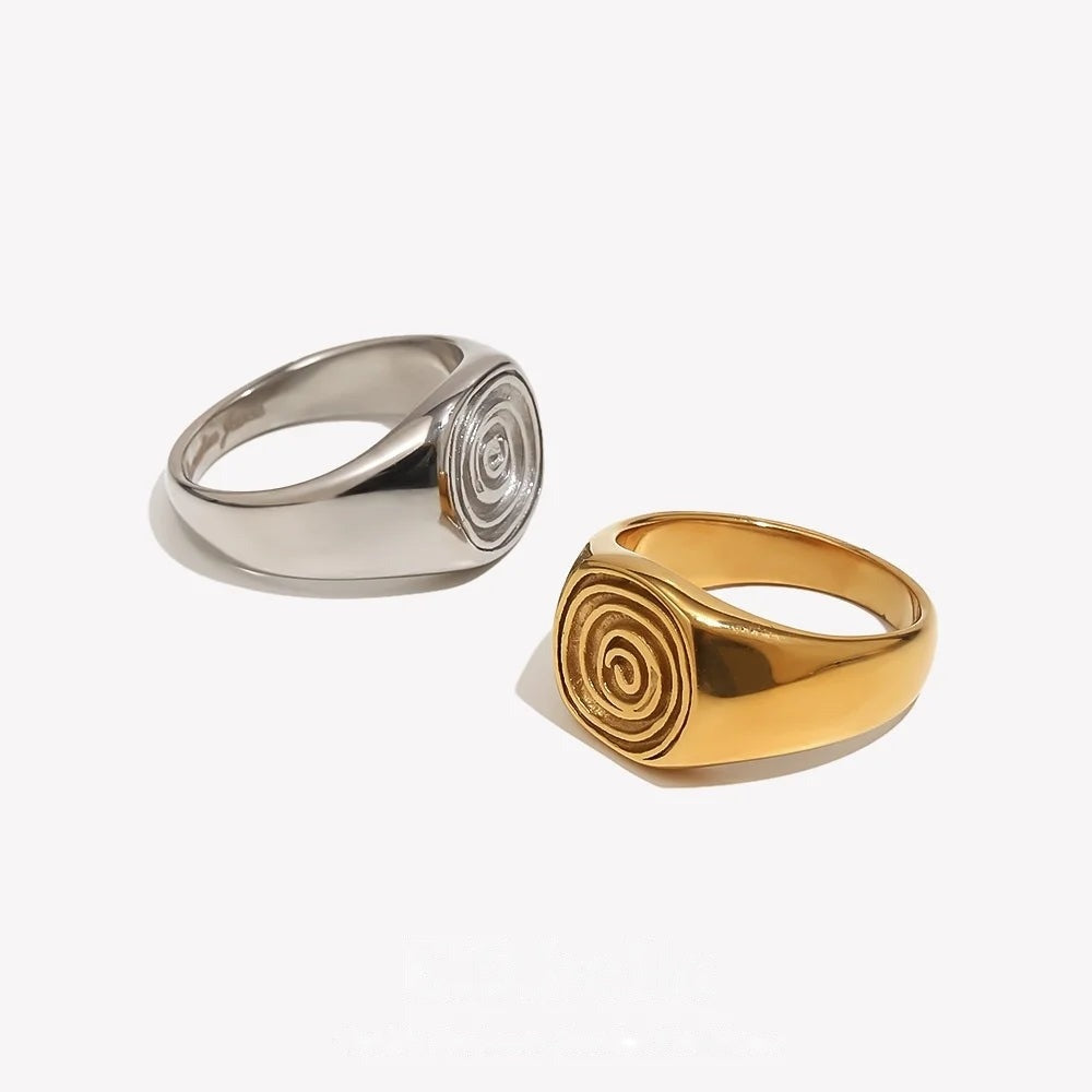 Swirl Signet Ring