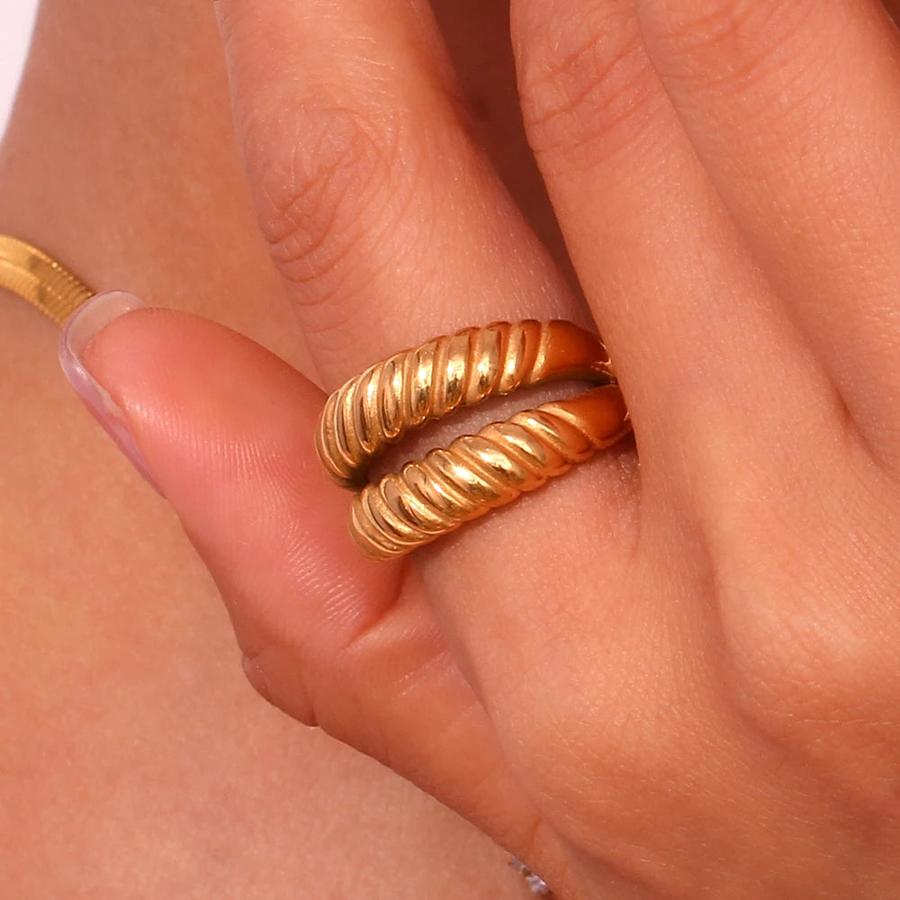 Double Croissant Dome Ring