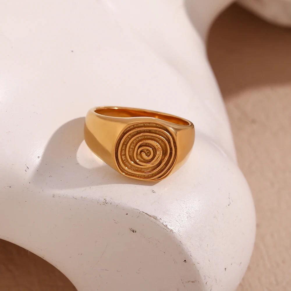 Swirl Signet Ring