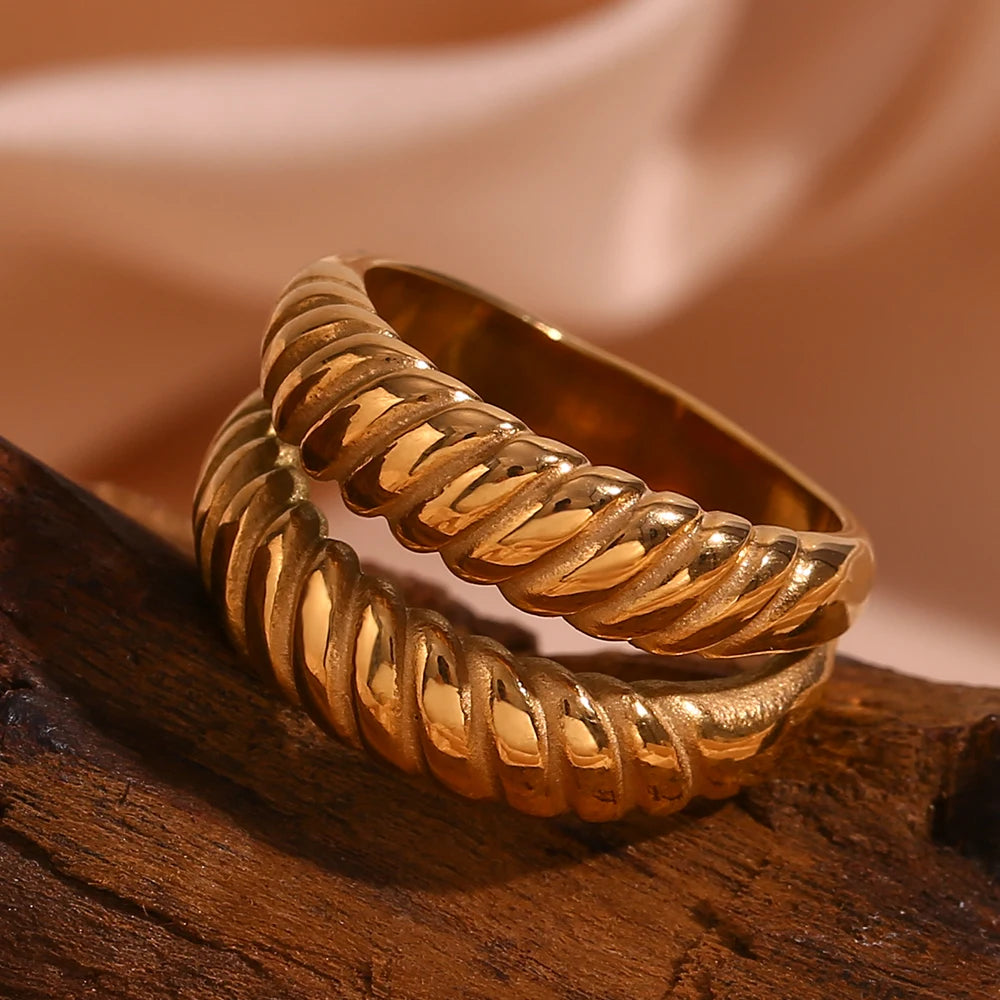 Double Croissant Dome Ring
